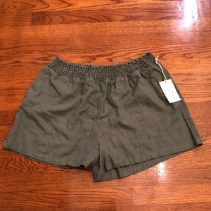 Target Universal Thread pull on shorts size Large
